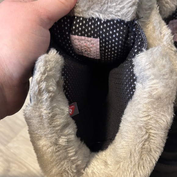 The North Face Women's Black and Gray Winter Boots - Picture 4 of 5